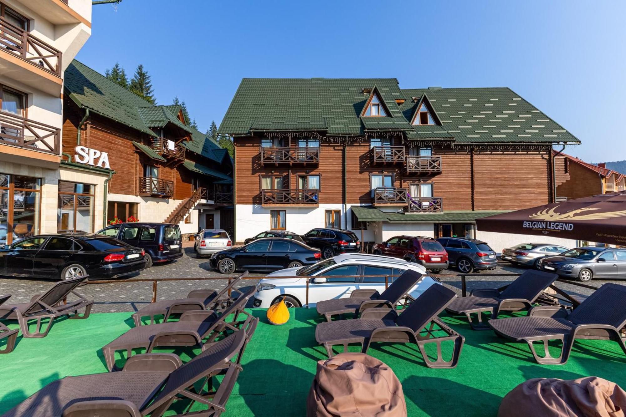 La Кrechunu Hotel Bukovel Ngoại thất bức ảnh