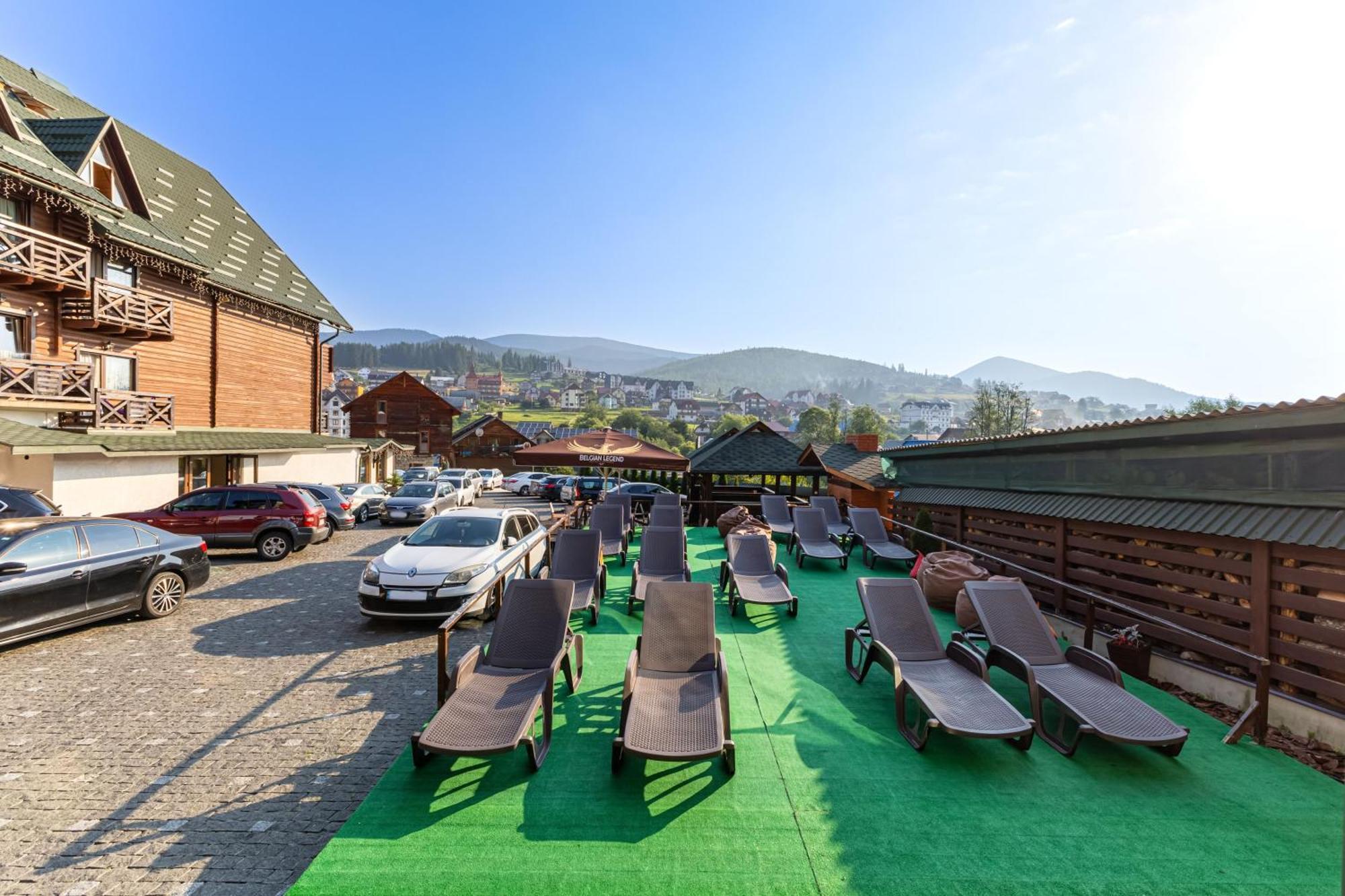 La Кrechunu Hotel Bukovel Ngoại thất bức ảnh