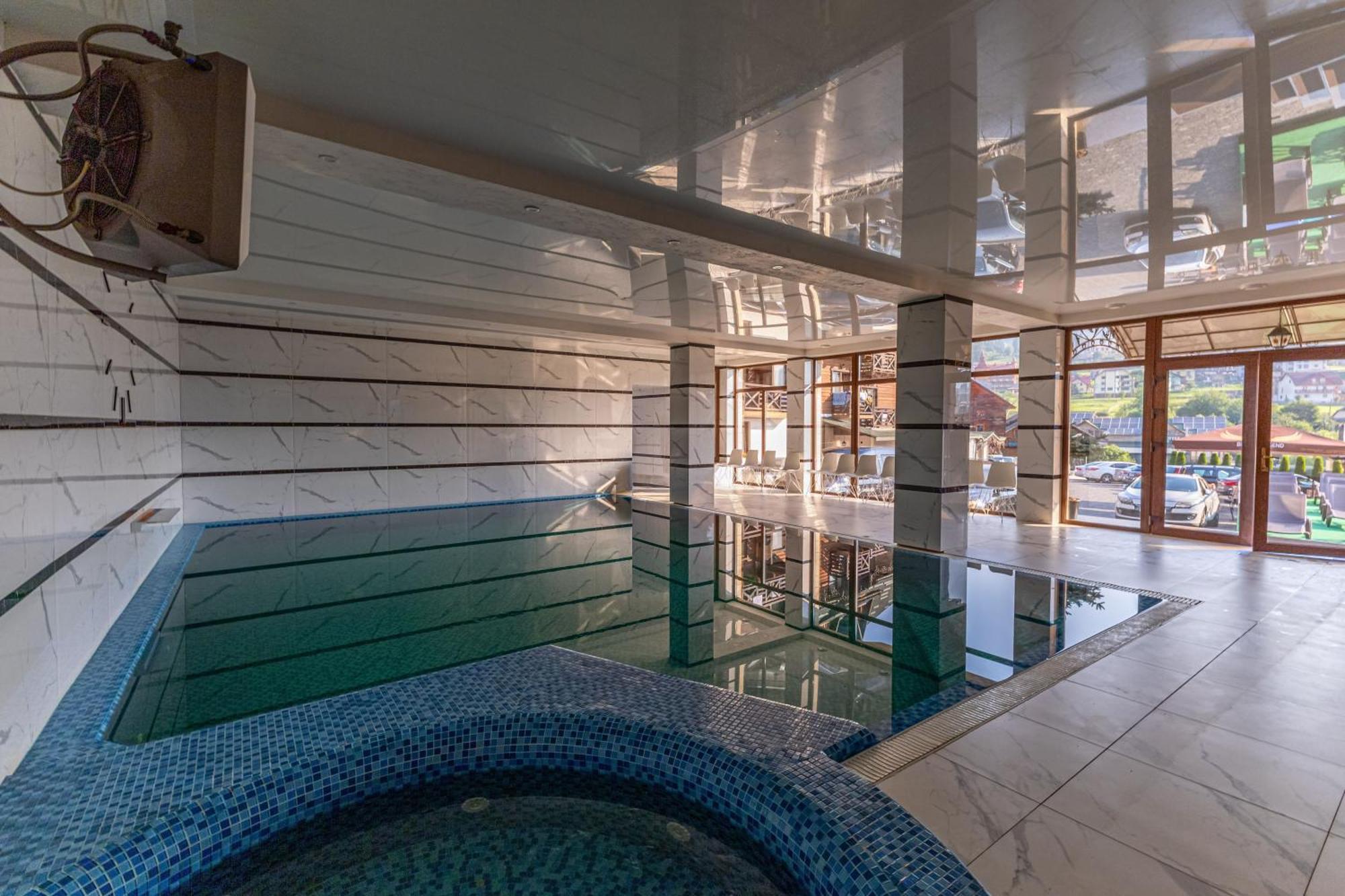 La Кrechunu Hotel Bukovel Ngoại thất bức ảnh