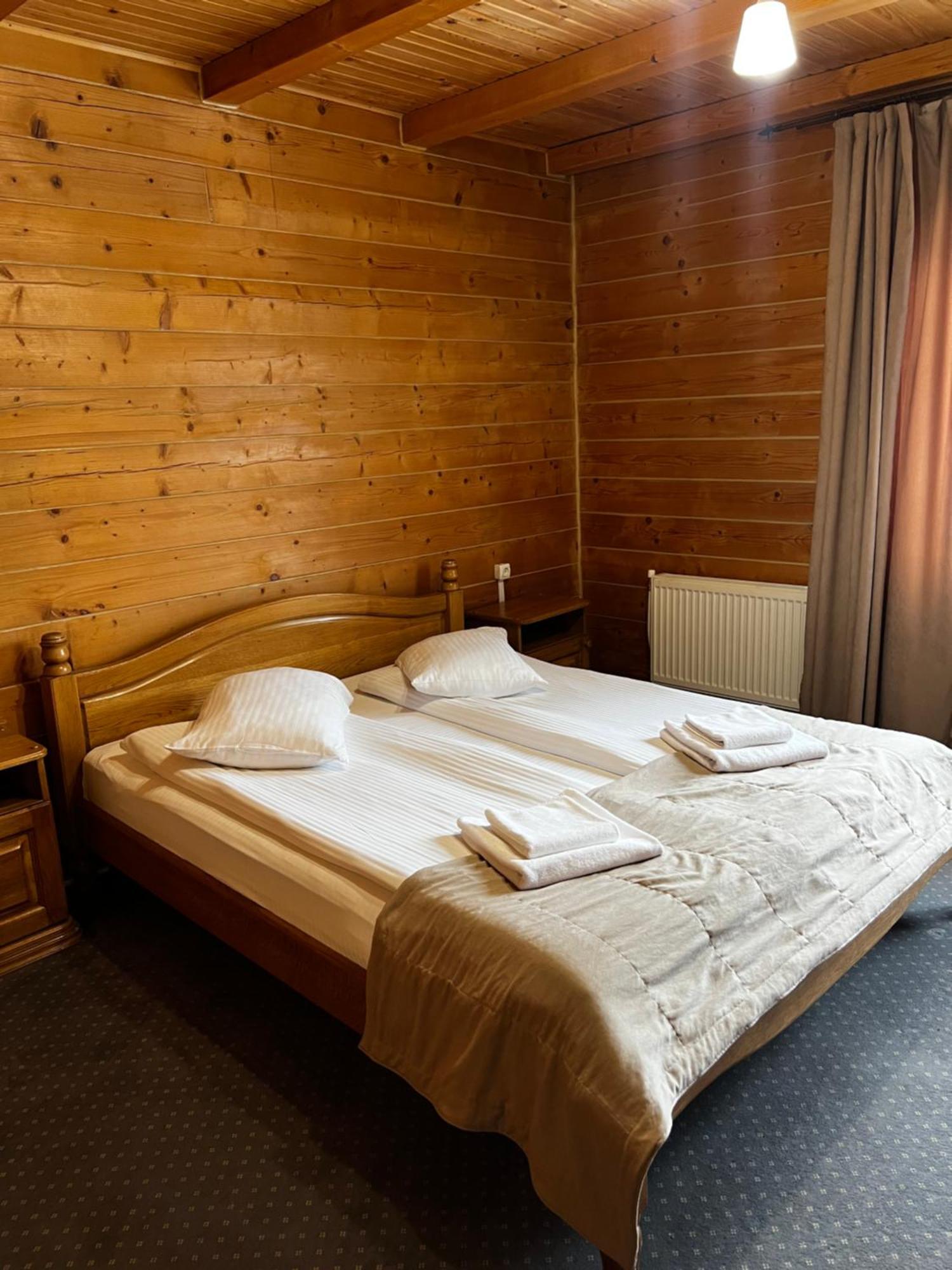 La Кrechunu Hotel Bukovel Ngoại thất bức ảnh